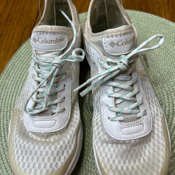 Columbia Women's Cream Athletic Shoes - Picture 5 of 9